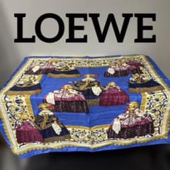 極美品✨LOEWE ロエベ シルクスカーフ 女性舞踏会 イラスト カラフル 極美品✨LOEWE ロエベ シルクスカーフ 女性舞踏会 イラスト カラフル