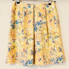水彩画のような花柄スカートのサムネイル