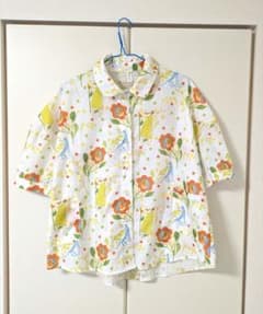 花柄 半袖ブラウス 総柄シャツ　ポケット付きのサムネイル