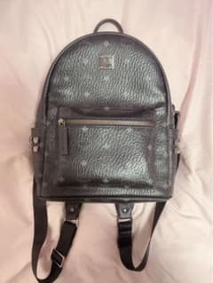 MCM リュック ブラック 黒 スタッズ付き - メルカリ