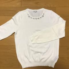 earth music&ecology ☆ ビジュー付きニットのサムネイル