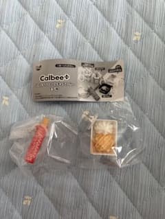 Calbeeプラス ミニチュアチャーム 2種セットのサムネイル