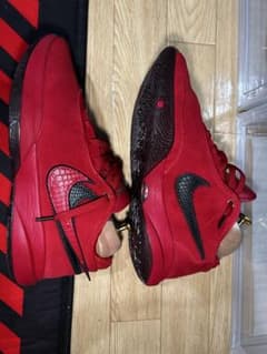 Nike LeBron 20 "Liverpool"(リヴァプール)のサムネイル