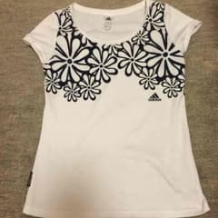 値下げ！adidas Tシャツのサムネイル