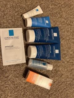 Laroche posayのサムネイル