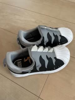 adidas キッズスニーカー　16.0cmのサムネイル