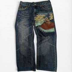 TRUE RELIGION ストレートデニム 虎・富士山刺繍 USA製 TRUE RELIGION ストレートデニム 虎・富士山刺繍 USA製 - メルカリ