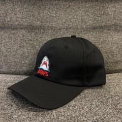 신품 미사용 品 JAWS ジョーズ 刺繍ロゴ キャップ ブラック