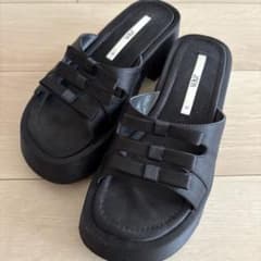 ZARA ブラックサンダル 37のサムネイル