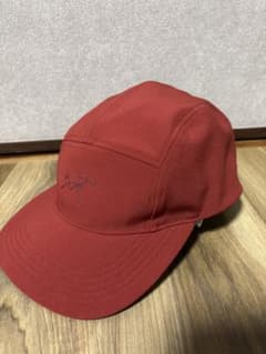 ARC’TERYX アークテリクス キャップ 帽子　赤　フリーサイズ ほぼ未使用のサムネイル