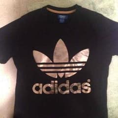 アディダスオリジナルスTシャツ 黒金のサムネイル