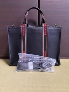 COACH スミス トートバッグ ブラックカラーCM067 A4収納 - メルカリ