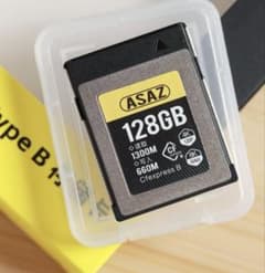 CFexpress TypeB 128GB+カードリーダー　セットのサムネイル