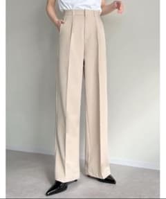 ベージュ ワイドパンツ Sサイズのサムネイル
