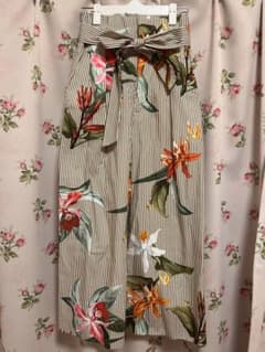 ZARA ワイドパンツのサムネイル