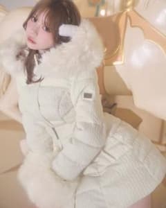 ミシェルマカロン ケーブル柄ベルトダウンコート アイボリー - メルカリ