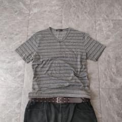 border v neck t shirt gray black y2k　yのサムネイル