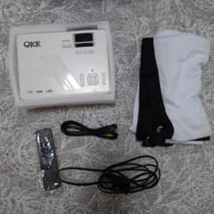 QKK 小型プロジェクターのサムネイル
