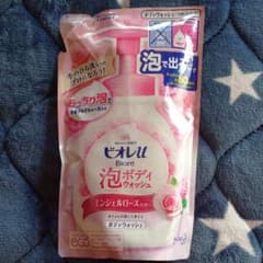ビオレu 泡で出てくる！ボディウォッシュ エンジェルローズの香り   詰め替え用のサムネイル