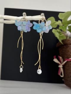 2800円→2500円→2000円へ　紫陽花　マグネット　ピアス　イヤリングのサムネイル