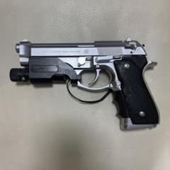 M92F ハンドガン シルバー レーザーサイト付き去年の末に購入 M92F ハンドガン シルバー レーザーサイト付き去年の末に購入