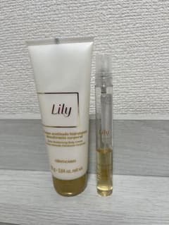 Lily boticário ボディクリーム＆香水セットのサムネイル