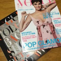 最新号 VOGUE 専用！！のサムネイル