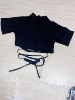クロップド丈 へそ出し Tシャツのサムネイル