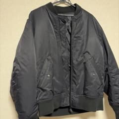 UNIQLO MA1ブルゾンのサムネイル