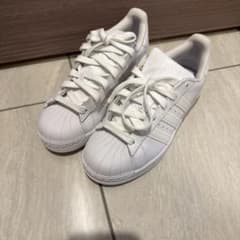 新品 adidas スーパースター 22.5cm 白スニーカーのサムネイル