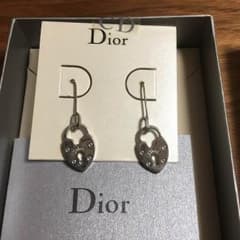 Diorピアスのサムネイル