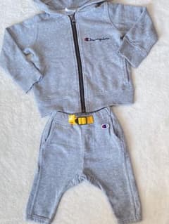 ななみ様専用⚠︎美品！champion スウェットセットアップ　キッズベビー服のサムネイル