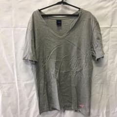 Tシャツ　Mサイズ　グレー　Vカット　TOMMYのサムネイル