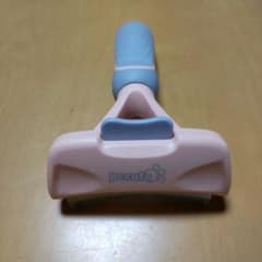 ペキュート　Pecute　カーブブラシ　抜け毛取りのサムネイル