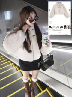 【M様専用】GRL グレイル ビットカラーファーショート丈コートのサムネイル