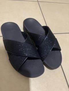 FitFlop サンダル ラメ クロスストラップ - メルカリ