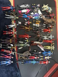 ウルトラマンフィギュア 約40体セットのサムネイル