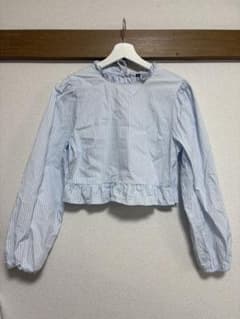 H&M ストライプ柄フリル裾長袖ブラウスのサムネイル