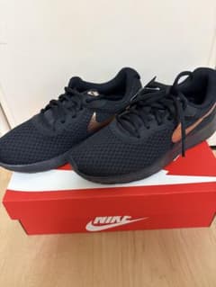 Nike ブラック スニーカーのサムネイル