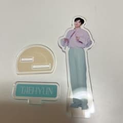 txt トゥバ　テヒョンTAEHYUN アクリルスタンドのサムネイル