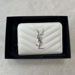 SAINT LAURENT 二つ折り財布 ホワイト キルティング - メルカリ