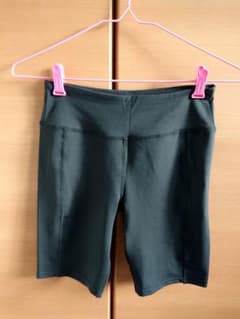 「新品未使用」GU アクティブ サイクルパンツのサムネイル