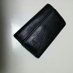 ルイヴィトンのエピ　キーケース　黒のサムネイル