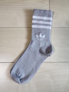 adidas グレーストライプデザイン ラメ入り靴下 2足セット⭐︎22〜24cmのサムネイル