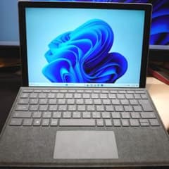 [美品・箱あり] Surface Pro7 i3 4GB 128GBのサムネイル