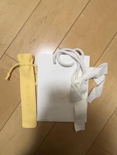 SWAROVSKI ショップ袋とタグと封筒のサムネイル