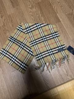 Burberryマフラー　新品　未使用 イングランド製　タグ付き Burberryマフラー 新品 未使用 イングランド製 チェック タグ付き