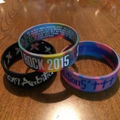 ONE OK ROCK ラバーバンド 3個セット　おまけ付きのサムネイル