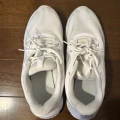 白シューズ