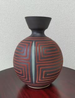 ◇後藤滋之 赤色 花瓶 共箱 ◇後藤滋之 赤色 花瓶 共箱 - メルカリ